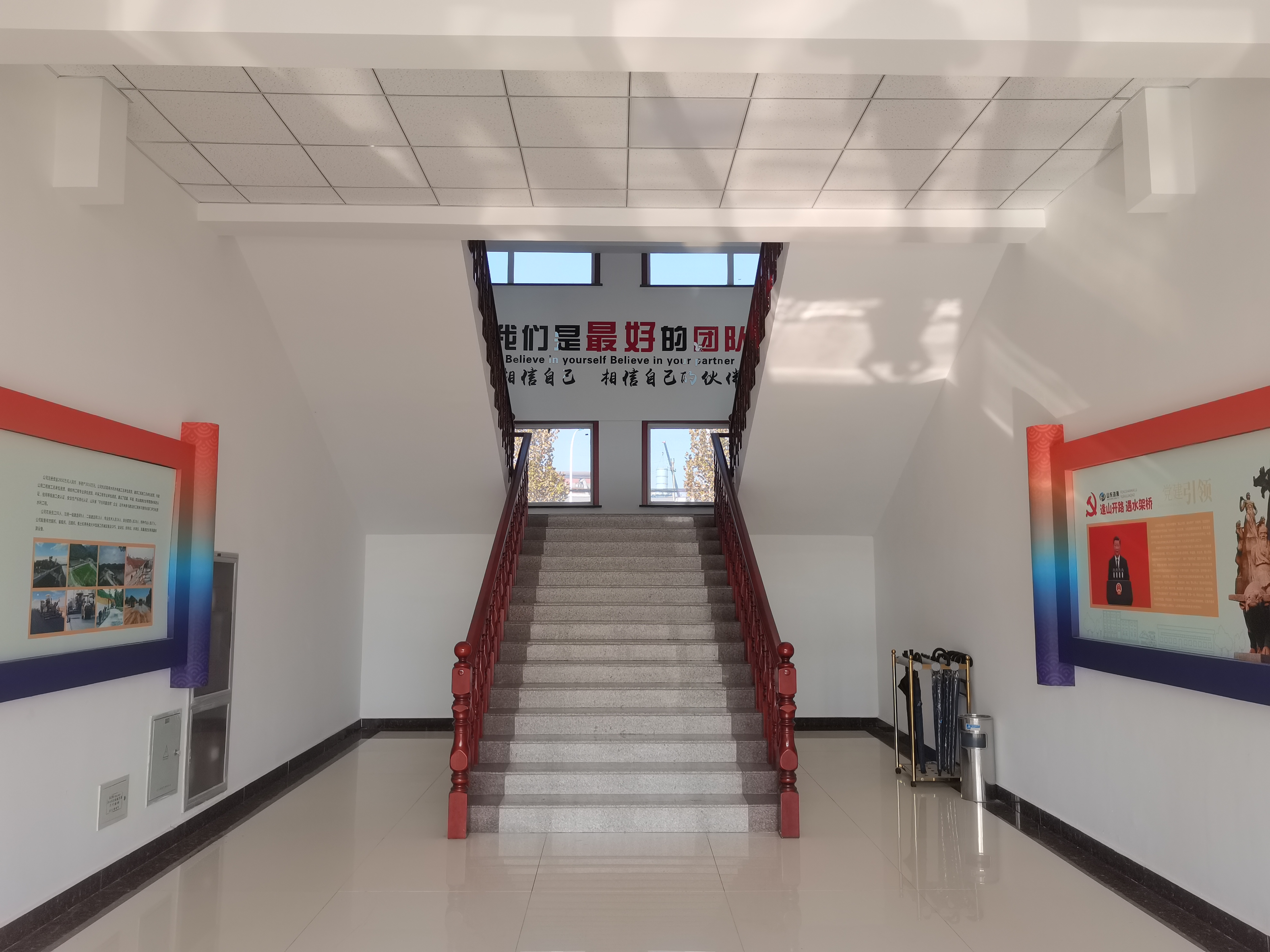 �k�����T�d