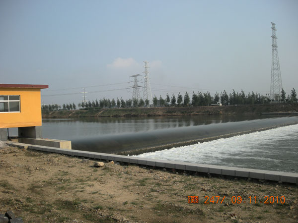 ���̰���